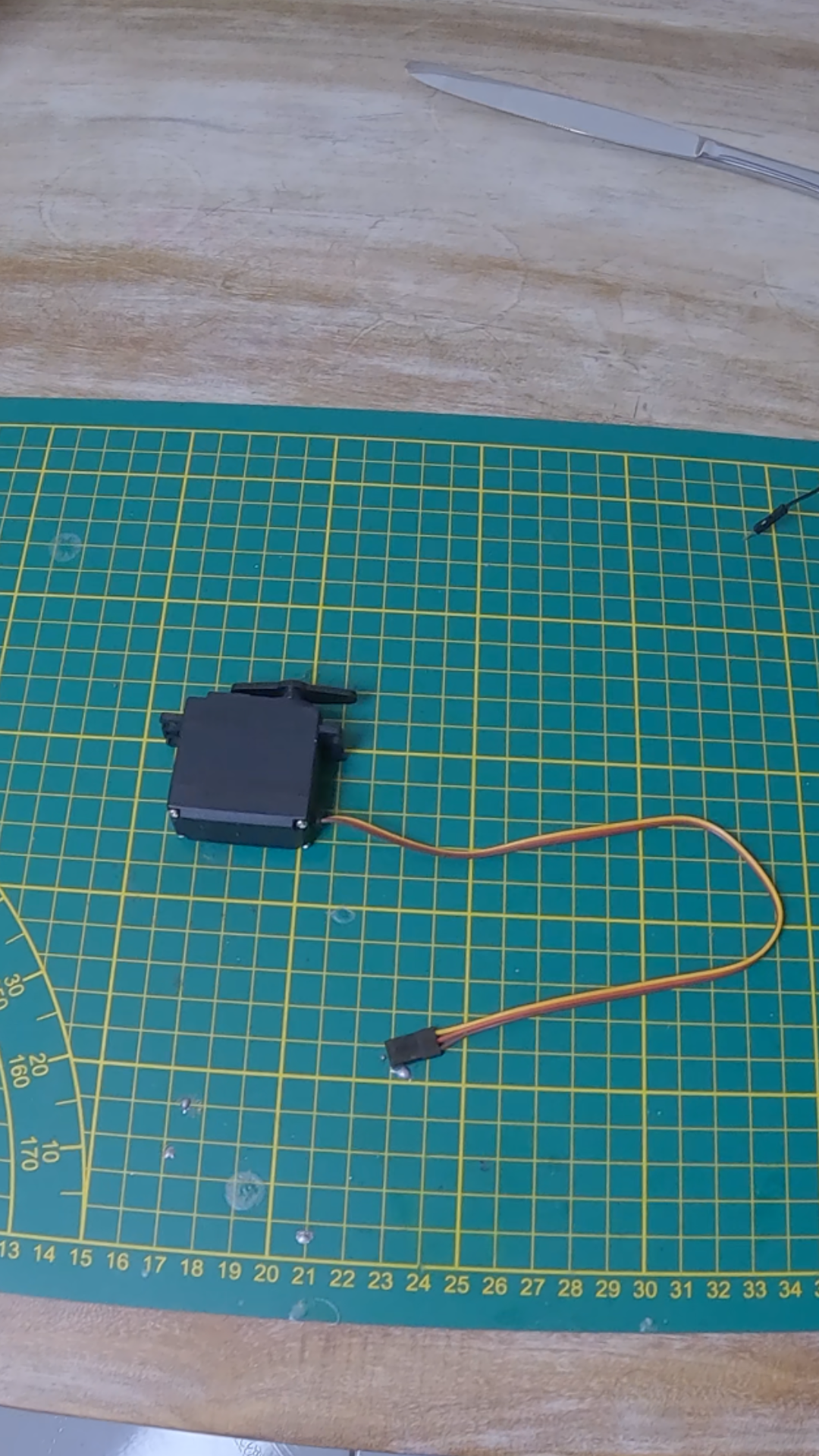 Servomoteur MG996R